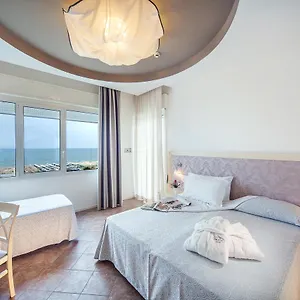 https://hotel-doge-milano-marittima.emilia-romagnahotels.net